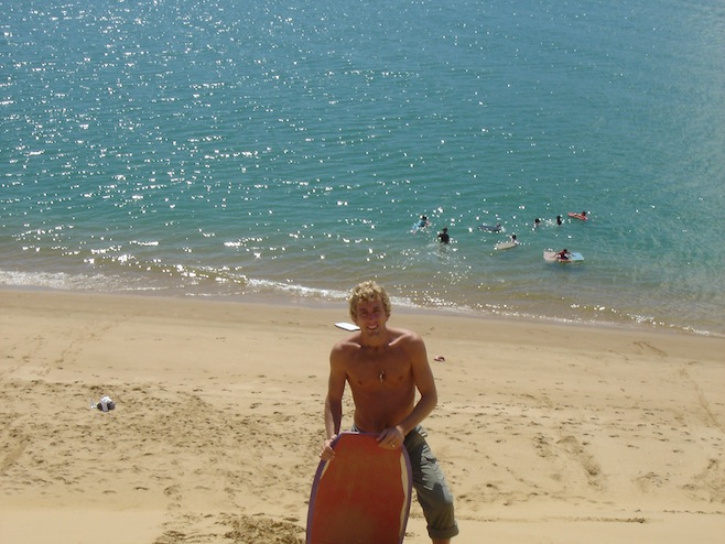 NZ Sandboarding2.JPG (126512 bytes)